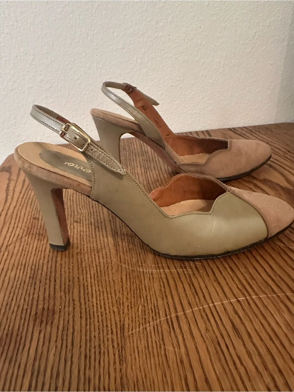 John Jerro Women's Two-Tone Beige Slingback Heels